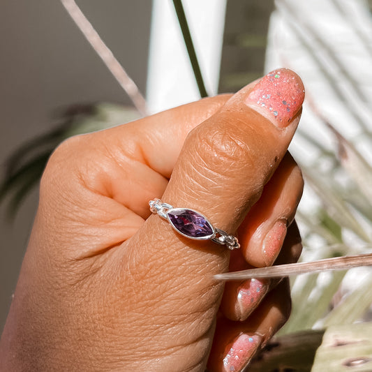 Amethyst link chain ring